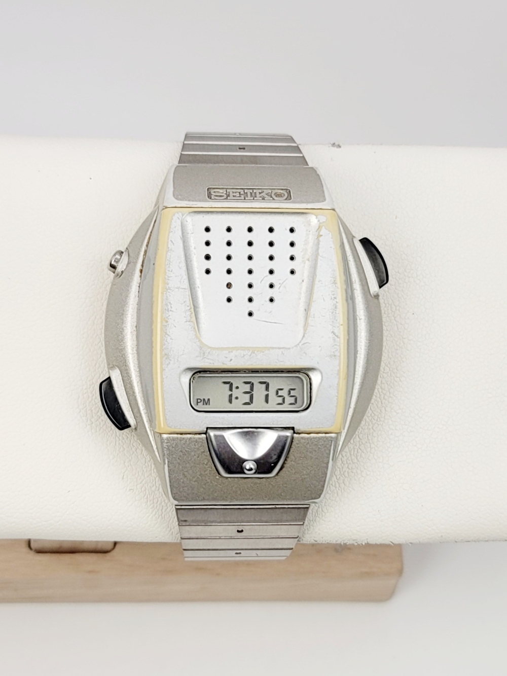 Vintage Seiko Talking Watch A880-4001 Digital LCD Speak Time Voice Alarm
